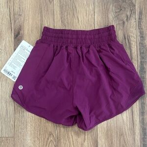 NWT Lululemon Hotty Hot High Rise Shorts 4" In Chilled Grape Size 0